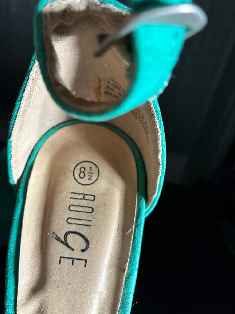 Rouge Helium bold teal